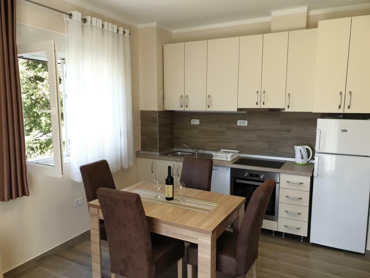 Apartments Jadran Tivat Exterior foto